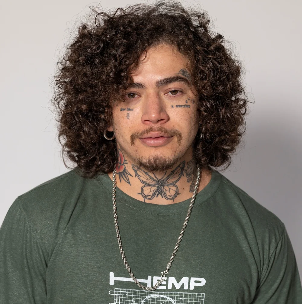 Whindersson Nunes em apresentação de comédia stand-up