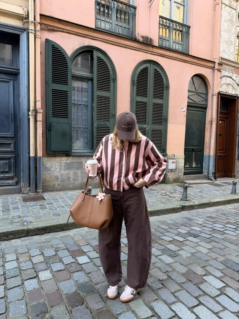 Calça jeans marrom.webp